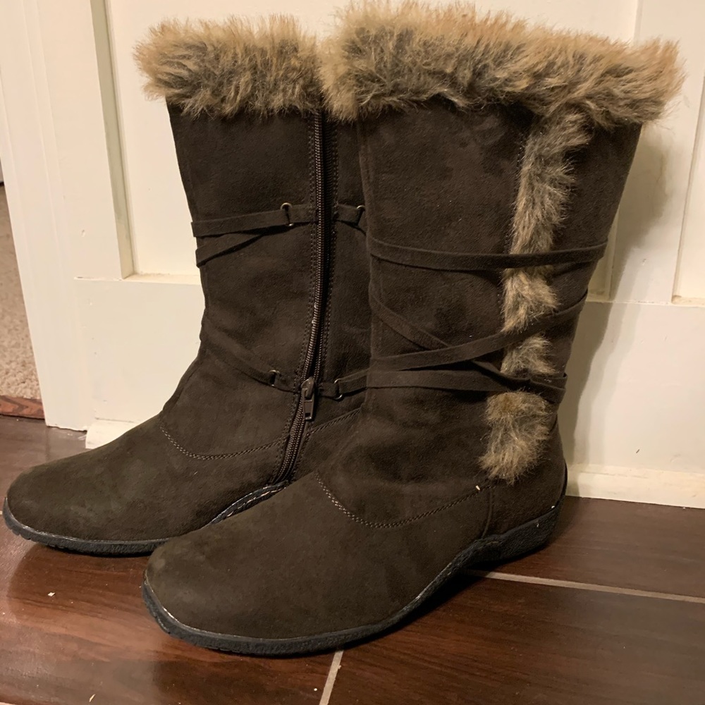 Brown fur boots size 10